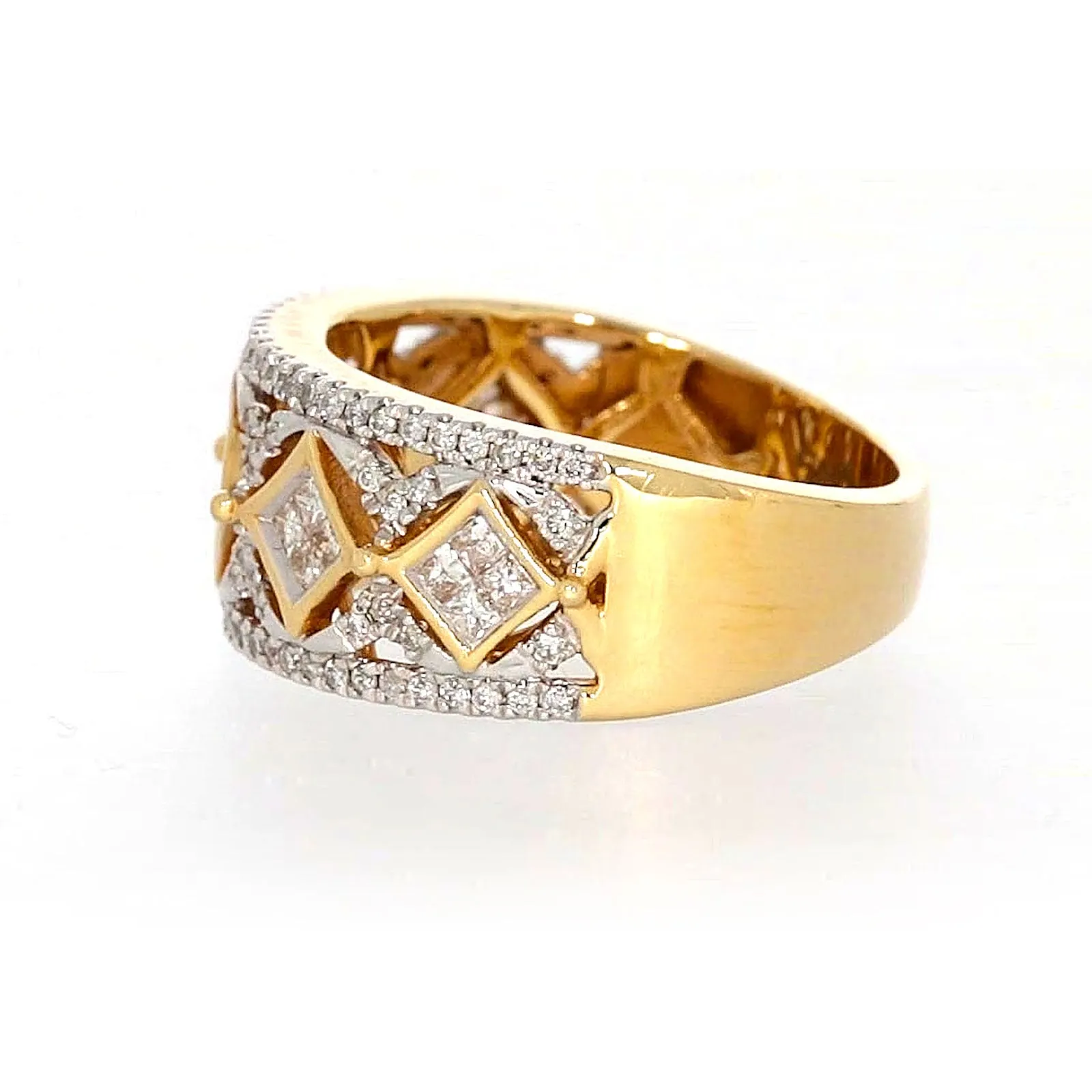 New York 14ct Yellow Gold Princess and Round Brilliant Cut 3/4 CARAT tw of Diamonds Ring