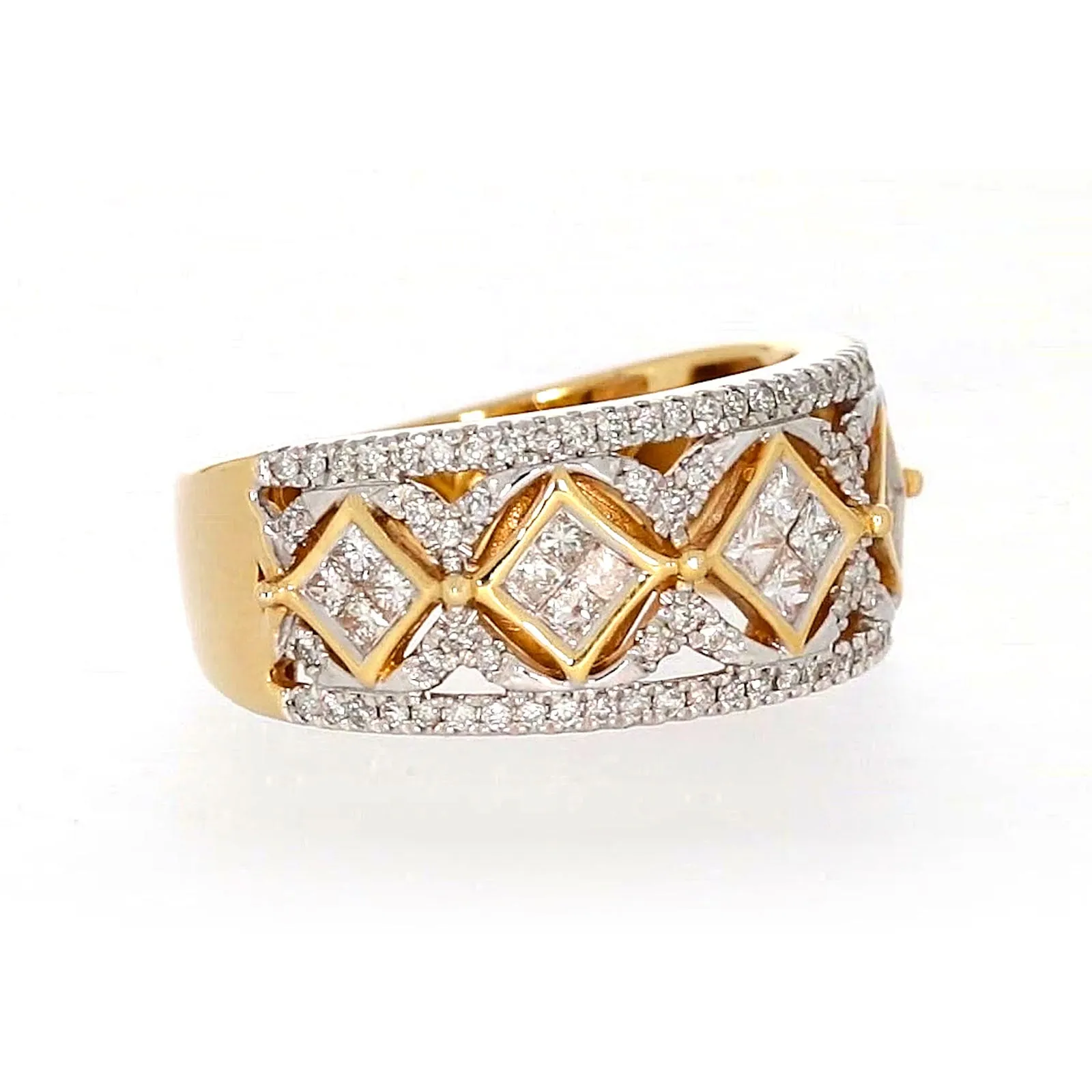 New York 14ct Yellow Gold Princess and Round Brilliant Cut 3/4 CARAT tw of Diamonds Ring