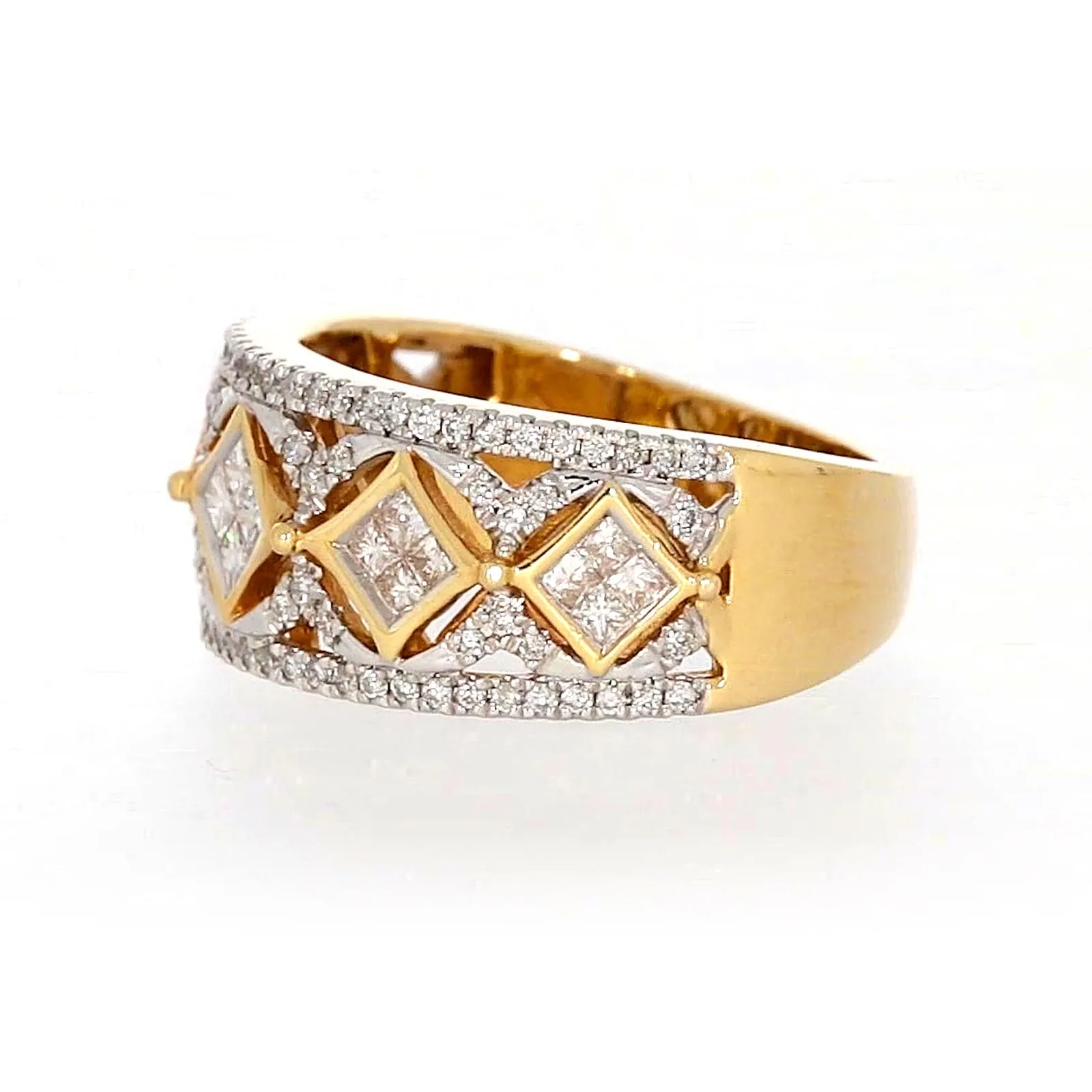 New York 14ct Yellow Gold Princess and Round Brilliant Cut 3/4 CARAT tw of Diamonds Ring