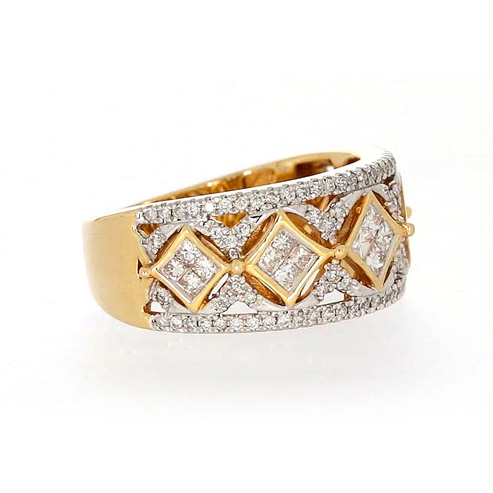 New York 14ct Yellow Gold Princess and Round Brilliant Cut 3/4 CARAT tw of Diamonds Ring