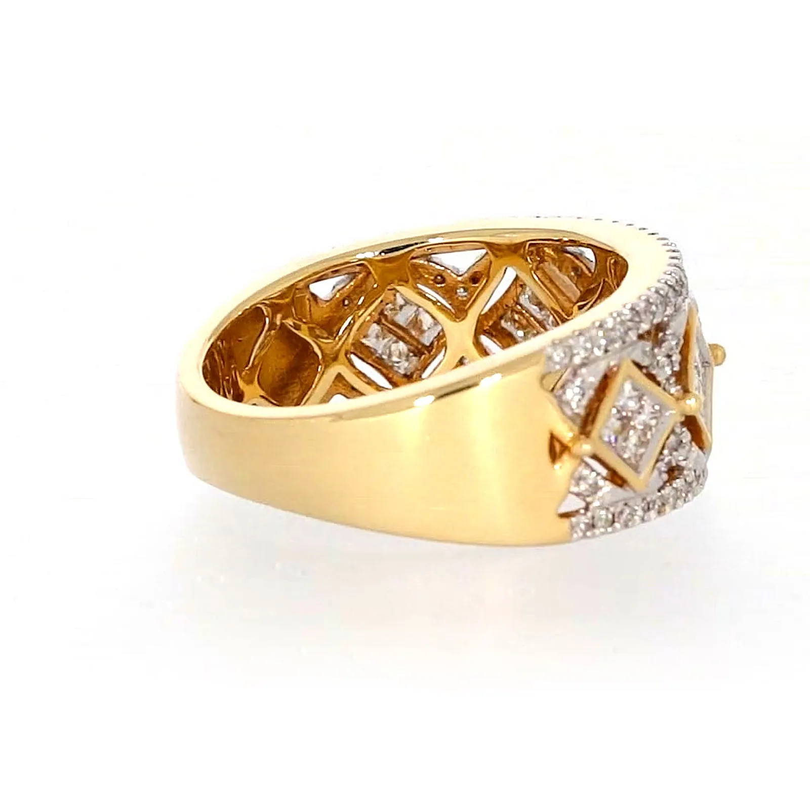 New York 14ct Yellow Gold Princess and Round Brilliant Cut 3/4 CARAT tw of Diamonds Ring