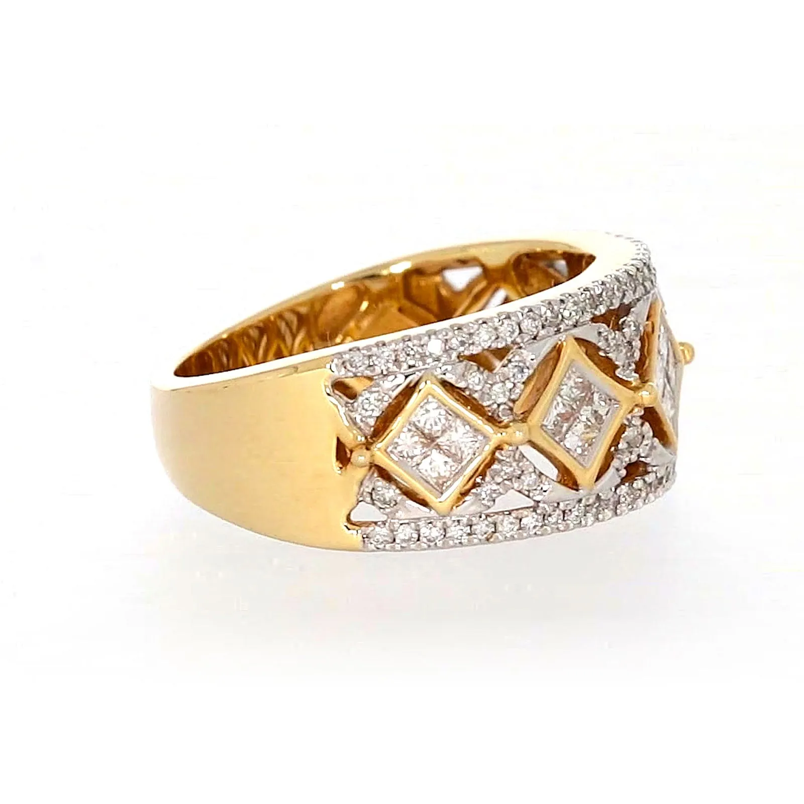New York 14ct Yellow Gold Princess and Round Brilliant Cut 3/4 CARAT tw of Diamonds Ring