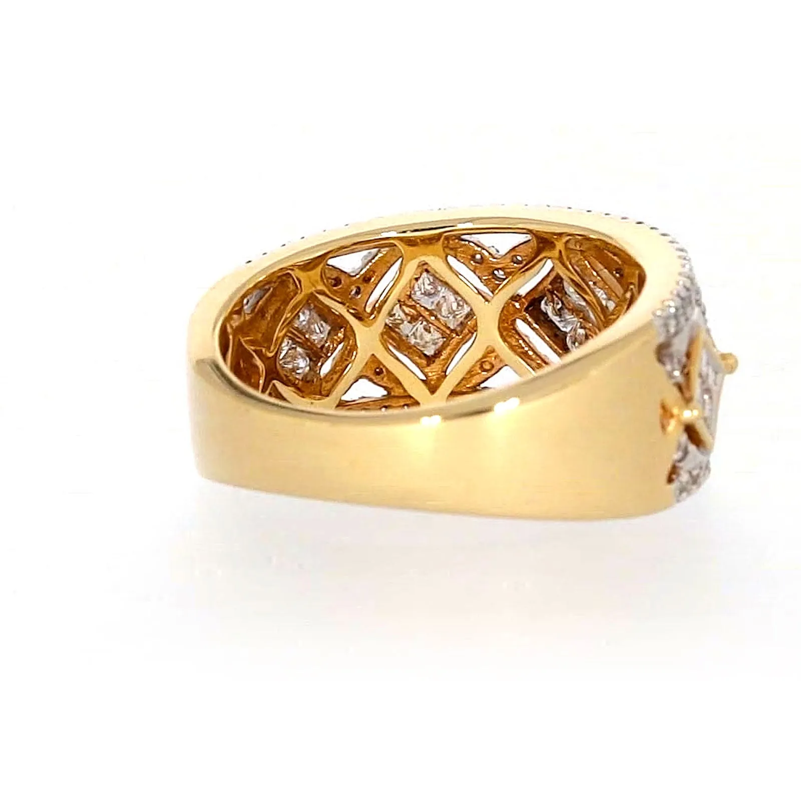 New York 14ct Yellow Gold Princess and Round Brilliant Cut 3/4 CARAT tw of Diamonds Ring