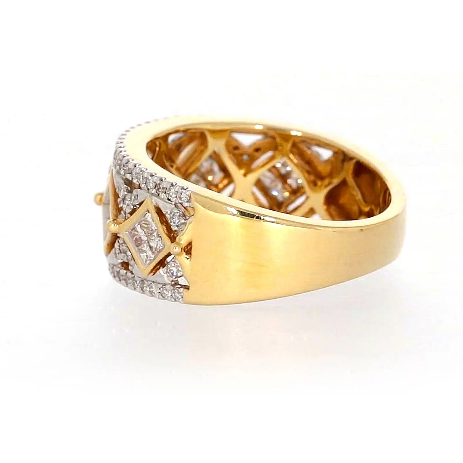 New York 14ct Yellow Gold Princess and Round Brilliant Cut 3/4 CARAT tw of Diamonds Ring