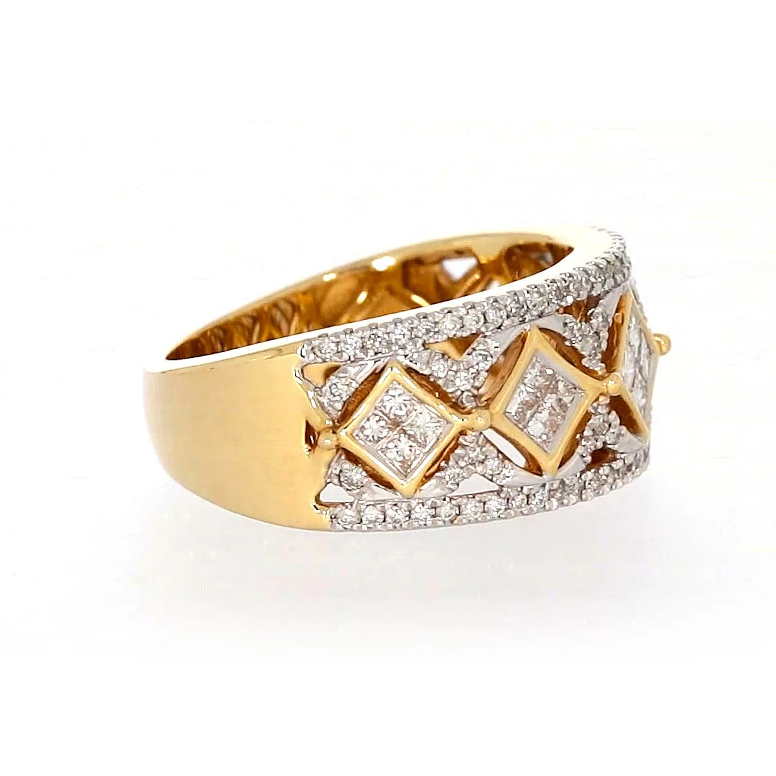 New York 14ct Yellow Gold Princess and Round Brilliant Cut 3/4 CARAT tw of Diamonds Ring