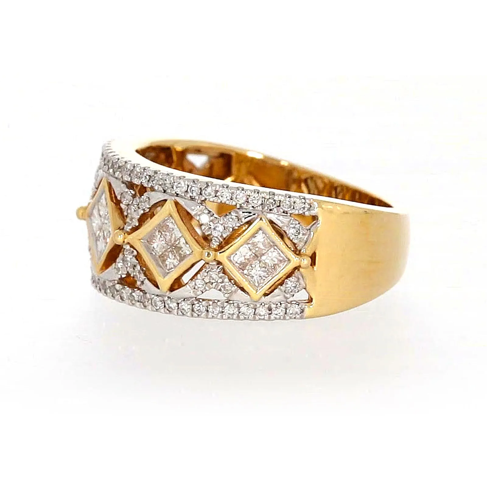 New York 14ct Yellow Gold Princess and Round Brilliant Cut 3/4 CARAT tw of Diamonds Ring