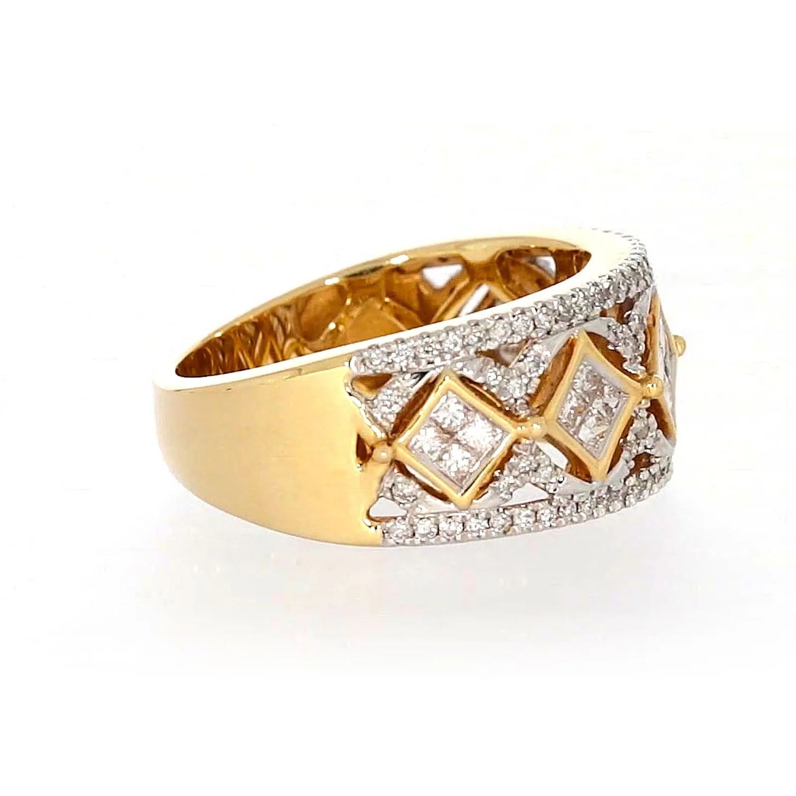 New York 14ct Yellow Gold Princess and Round Brilliant Cut 3/4 CARAT tw of Diamonds Ring