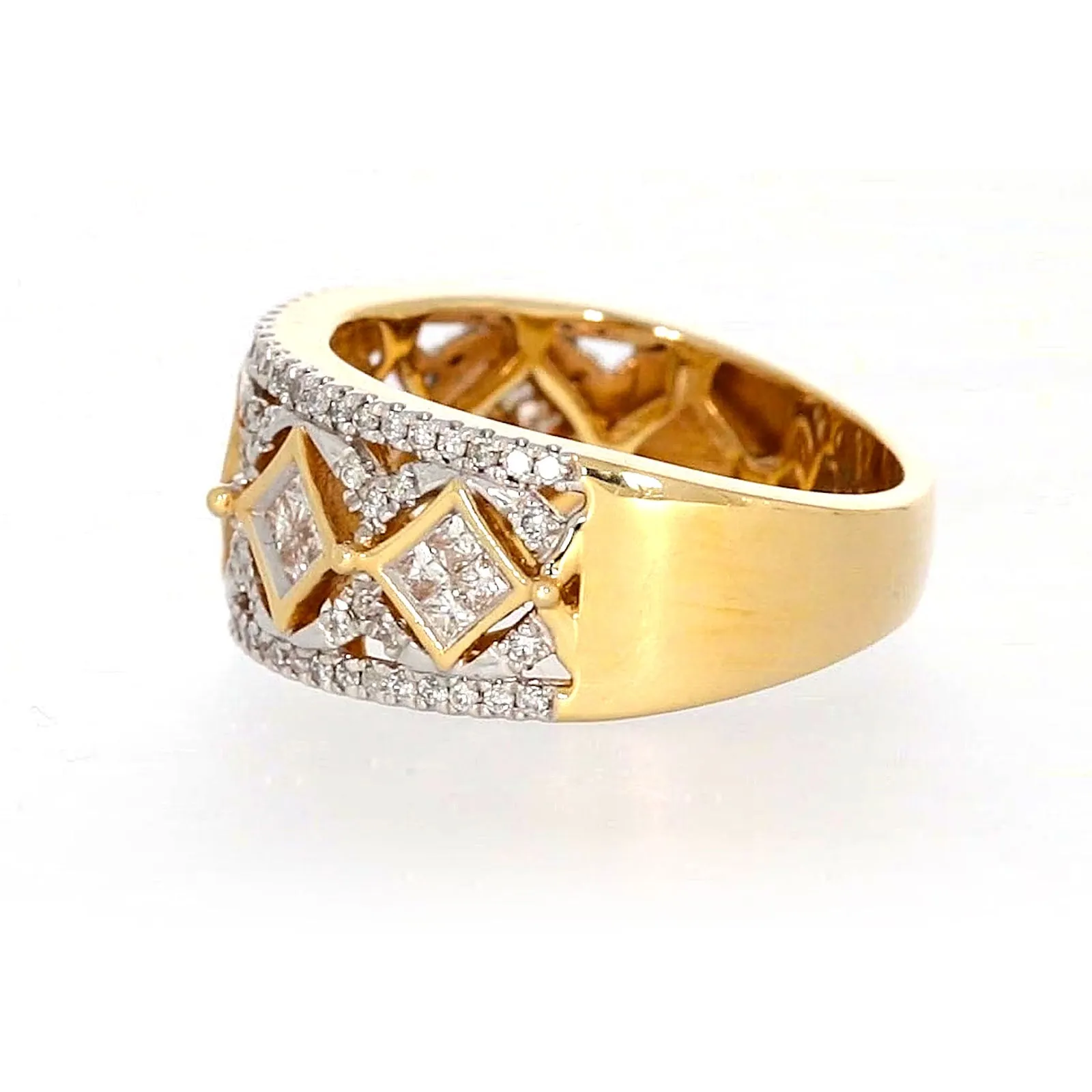 New York 14ct Yellow Gold Princess and Round Brilliant Cut 3/4 CARAT tw of Diamonds Ring
