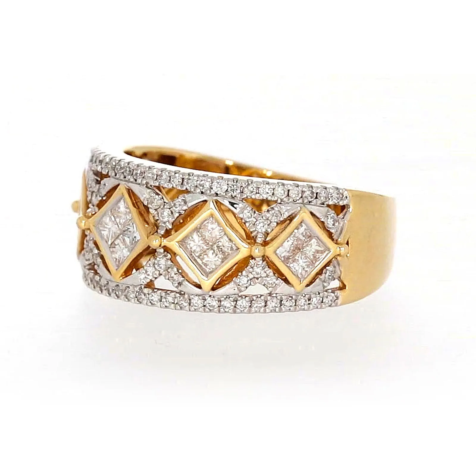 New York 14ct Yellow Gold Princess and Round Brilliant Cut 3/4 CARAT tw of Diamonds Ring