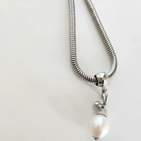 Single Life Pearl Necklace